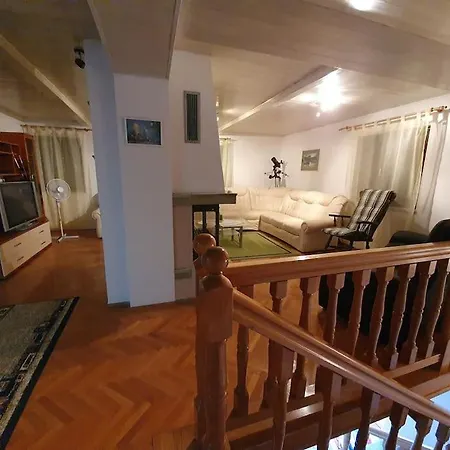Kuca Za Odmor Juraj - Apartmani Barsic Duga Resa Exterior photo
