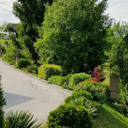 Kuca Za Odmor Juraj - Apartmani Barsic Duga Resa Exterior photo