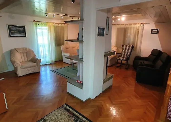 Kuca Za Odmor Juraj - Apartmani Barsic